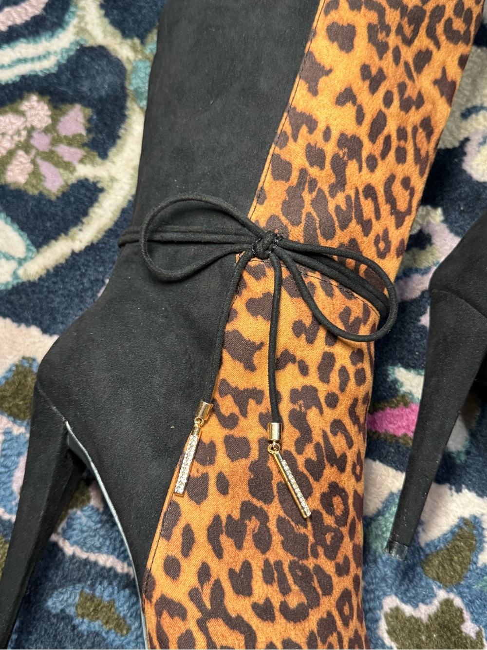 🐆▪️Black + Leopard Over-the-Knee Stiletto Boots with Rhinestone Tassel Ties▪️🐆 - Picture 4 of 8